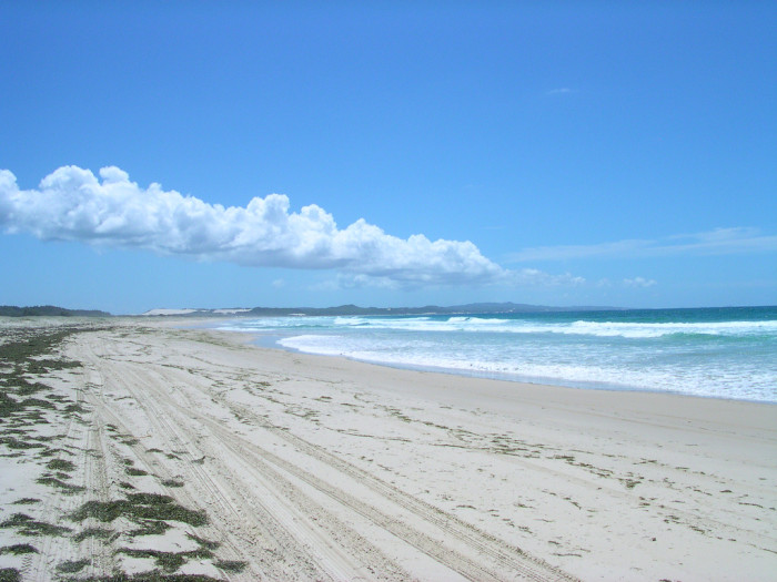 2144752859_b90bccde72_b_moreton-island