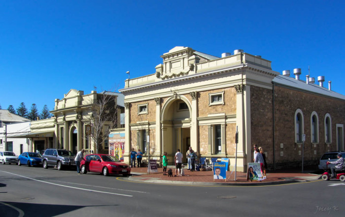 9779331185_59cf92e867_b_australia-economy